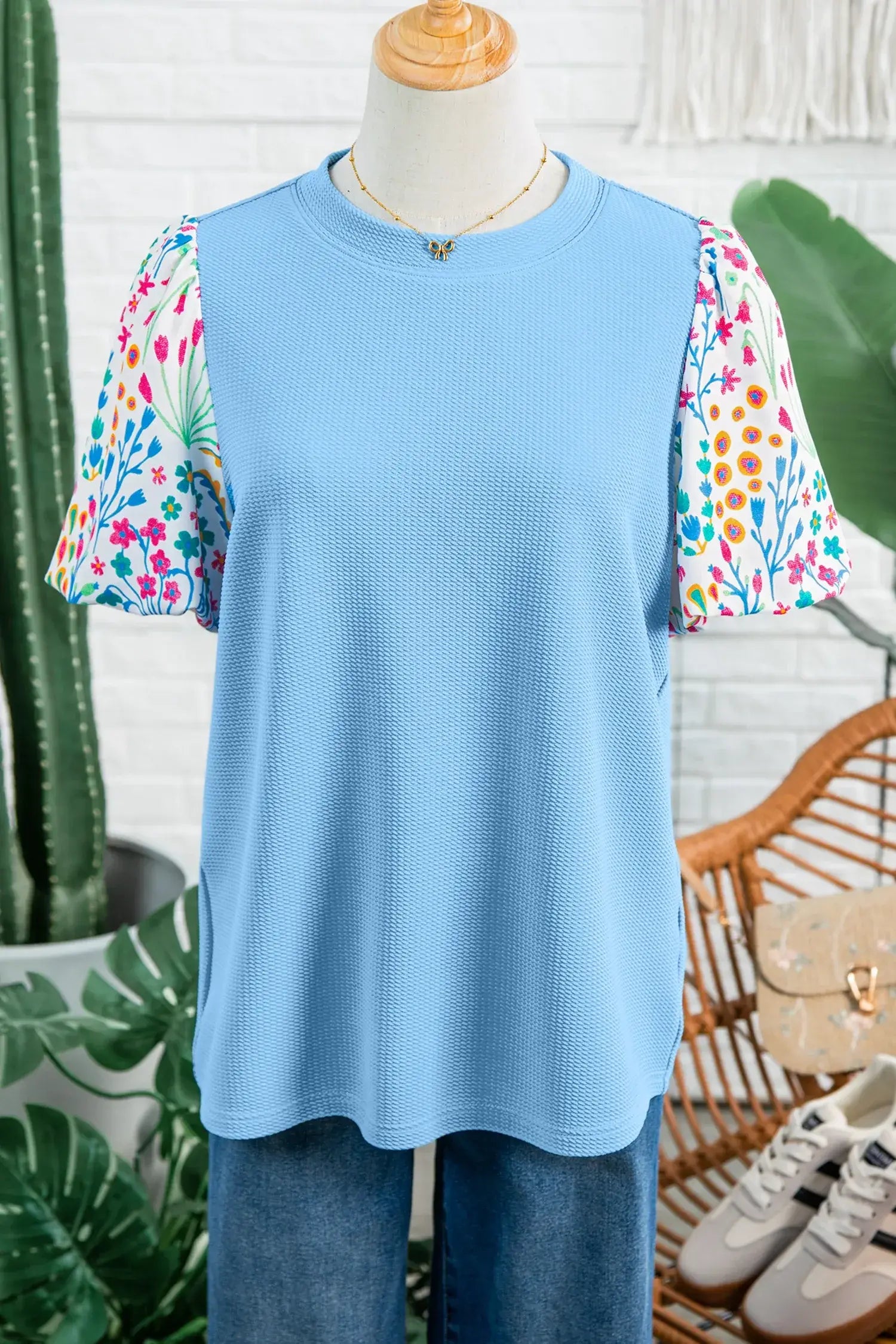 Pink Round Neck Textured Contrast Floral Bubble Sleeve Blouse
