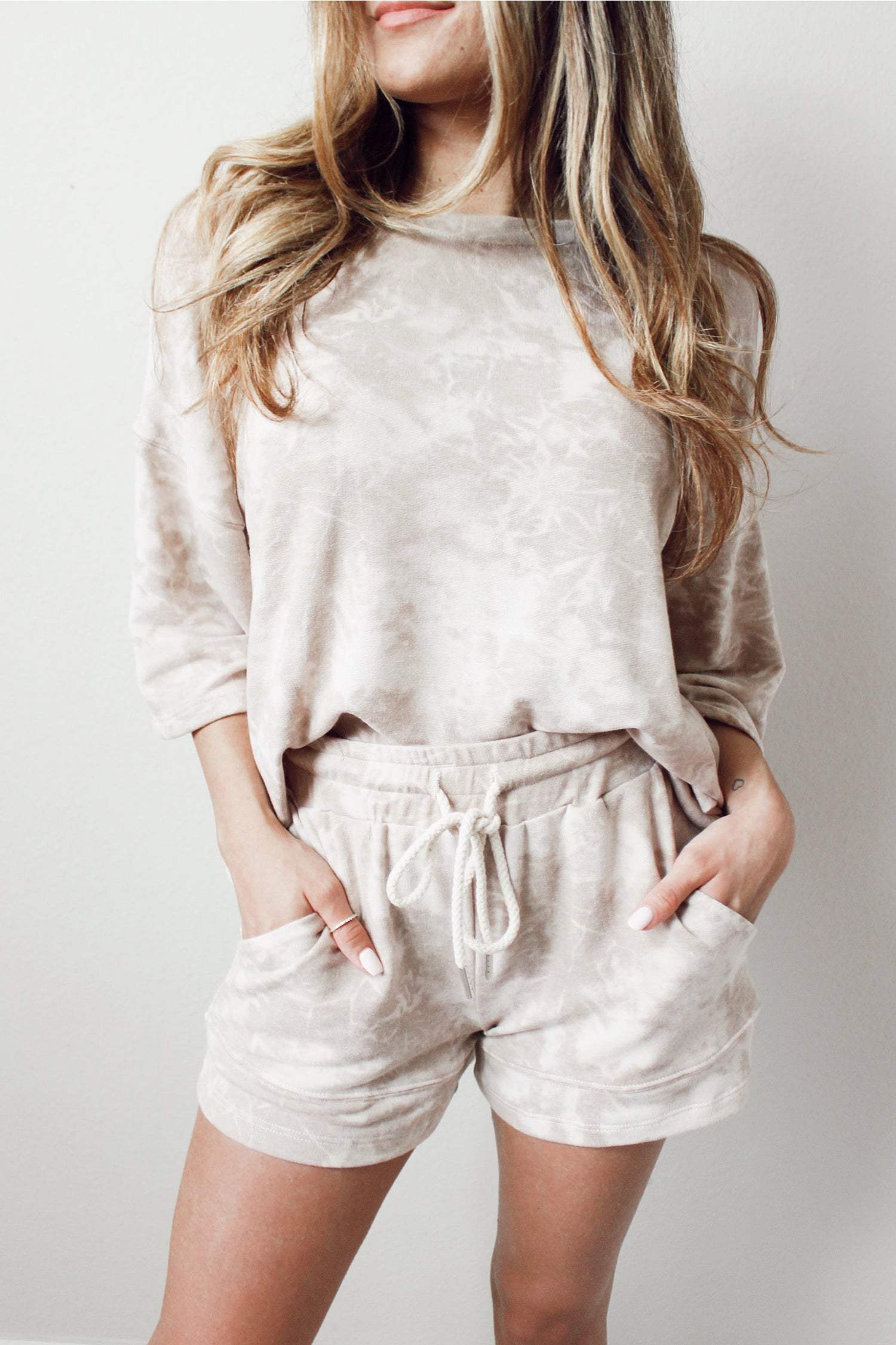 Beige Vintage Tie Dye Bracelet Sleeve Drawstring Elastic Waist 2pcs Short Set