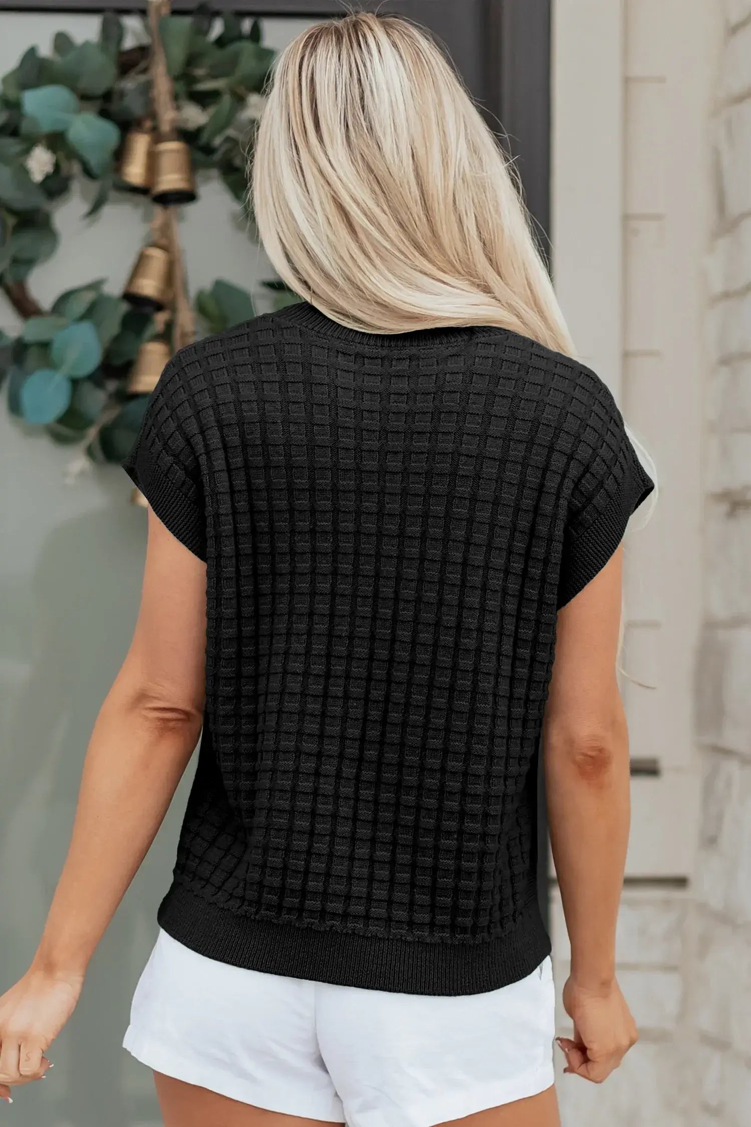 Black Solid Color Round Neck Textured Short Sleeve Sweater