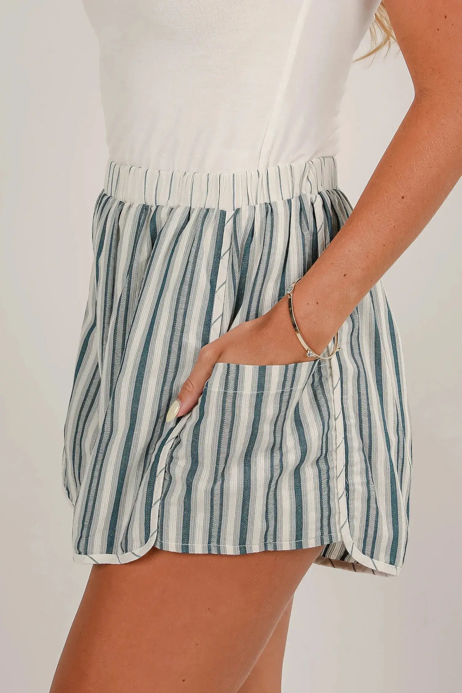 Gray Stripe Elastic Waist Cargo Pocket Casual Shorts