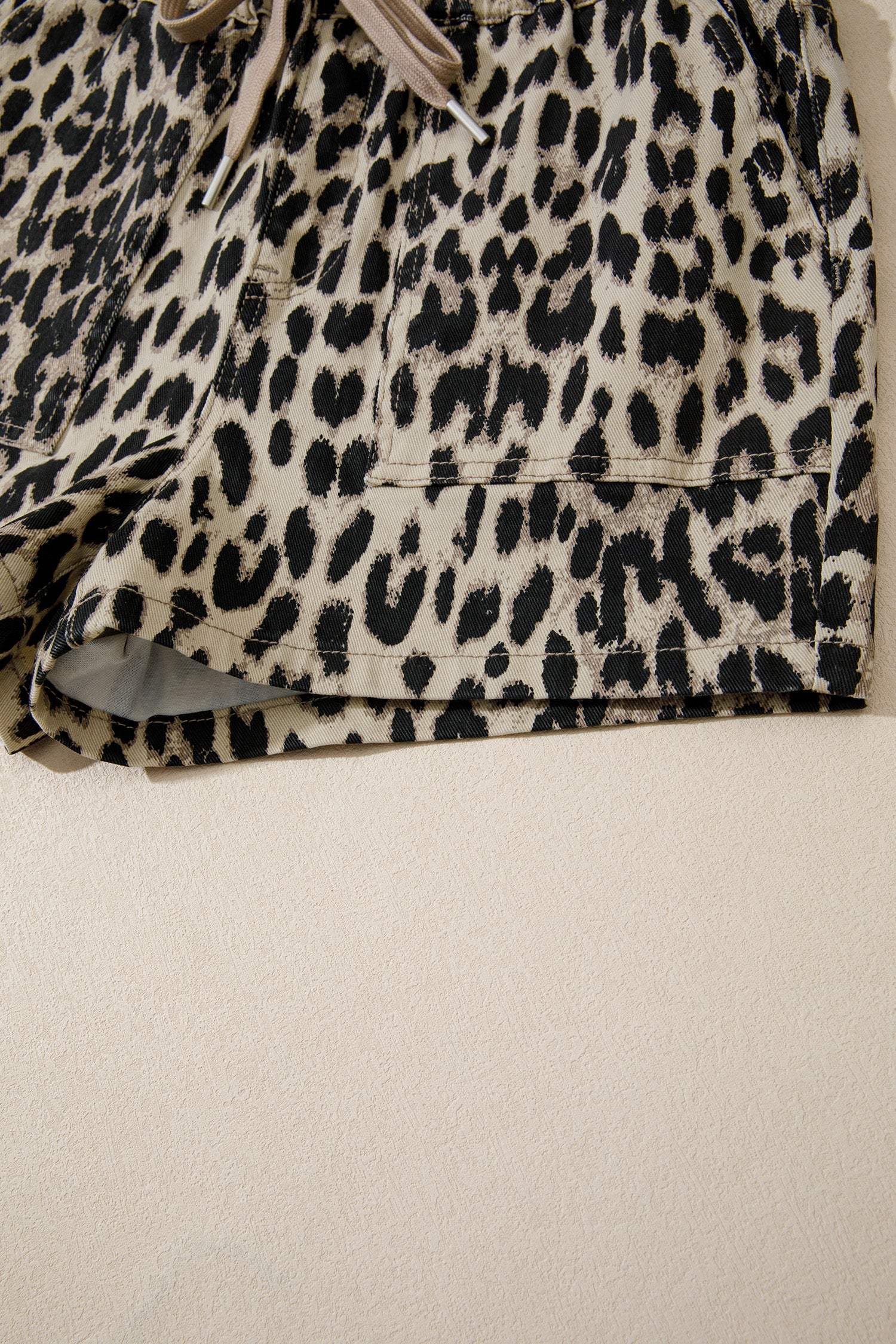 Brown Retro Leopard Print Lace-up Elastic Waistband Mid Rise Denim Shorts