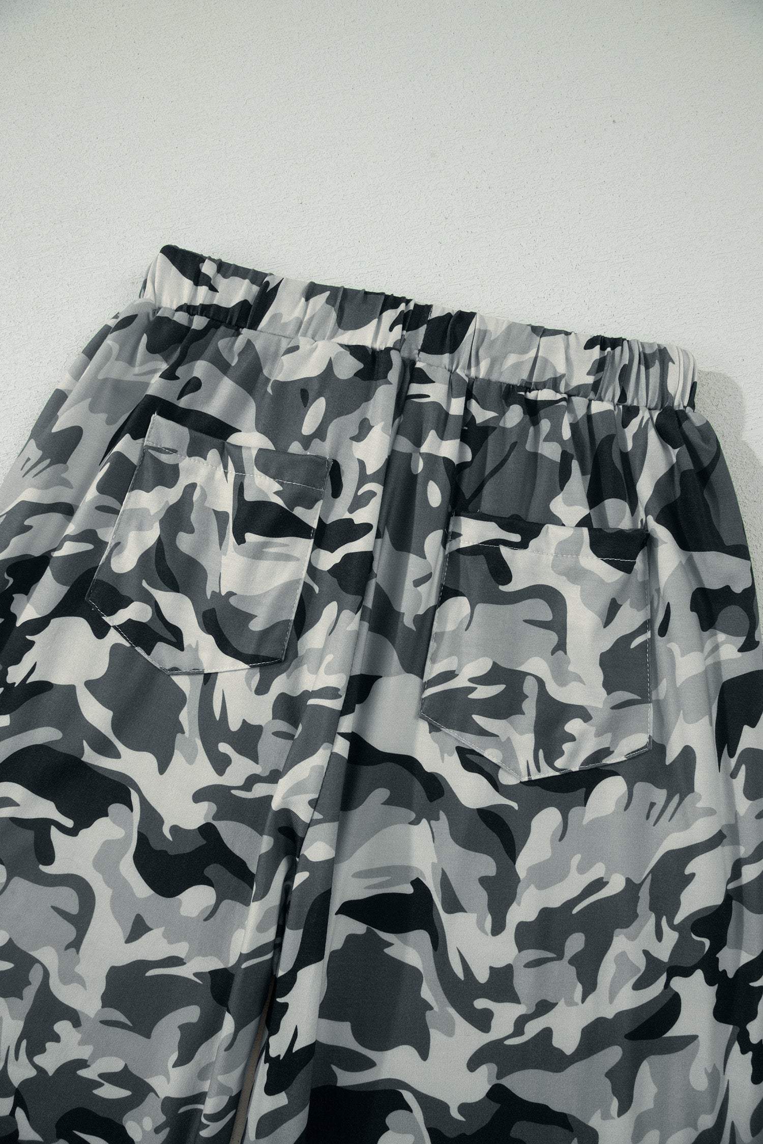 Green Camouflage Print Drawstring Casual Pants